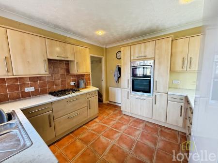 3 bedroom Bungalow for sale in Grantham Road, Waddington, LN5