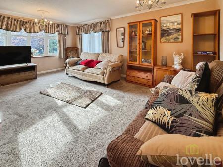 3 bedroom Bungalow for sale in Grantham Road, Waddington, LN5