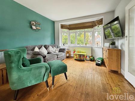 3 bedroom Semi-detached house for sale in Western Avenue, Lincoln, LN6