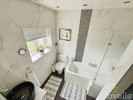 3 bedroom Semi-detached house for sale in Richards Avenue, Lincoln, LN6