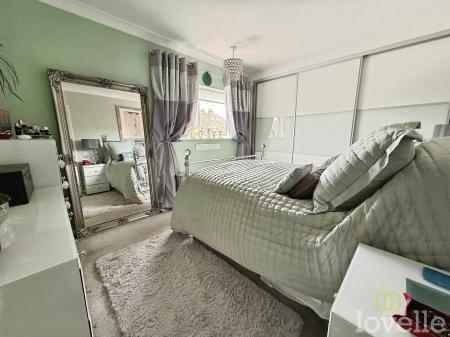 3 bedroom Semi-detached house for sale in Richards Avenue, Lincoln, LN6