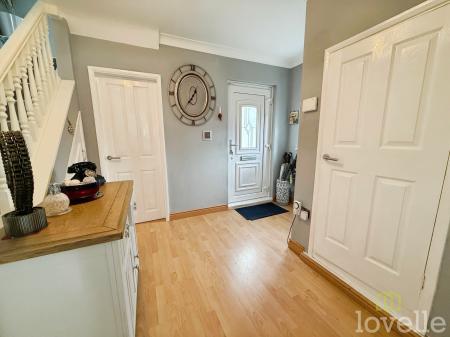 3 bedroom Semi-detached house for sale in Richards Avenue, Lincoln, LN6