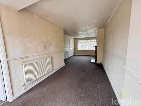 3 bedroom Semi-detached house for sale in Chestnut Road, North Hykeham, LN6