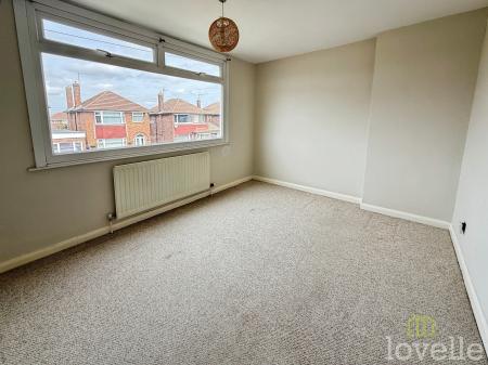 3 bedroom Semi-detached house for sale in Chestnut Road, North Hykeham, LN6