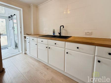 2 bedroom Terraced House for sale in Malvern Avenue, Lincoln, LN4