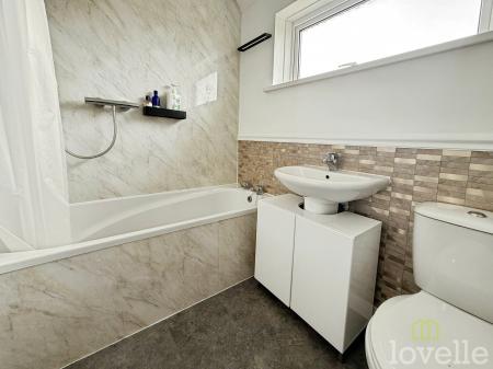 2 bedroom Terraced House for sale in Malvern Avenue, Lincoln, LN4