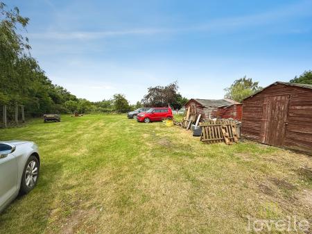 2 bedroom Semi-detached house for sale in Eagle Lane, Thorpe on the Hill, LN6