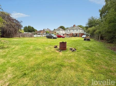 2 bedroom Semi-detached house for sale in Eagle Lane, Thorpe on the Hill, LN6