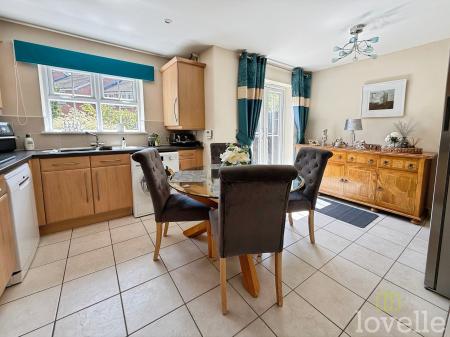 3 bedroom Semi-detached house for sale in Mercury Close, North Hykeham, LN6