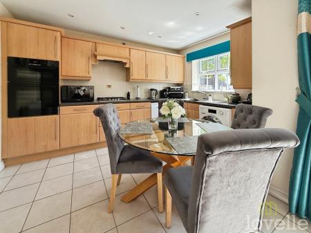 3 bedroom Semi-detached house for sale in Mercury Close, North Hykeham, LN6