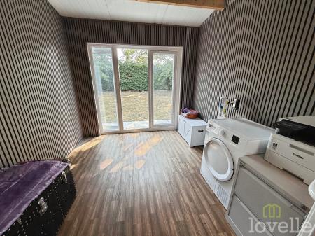3 bedroom Bungalow for sale in Jaguar Drive, North Hykeham, LN6