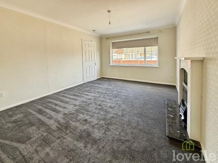 2 bedroom Bungalow for sale in St Hilarys Close, Lincoln, LN6