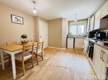3 bedroom End of terrace house for sale in Pinewood Crescent, Lincoln, LN6