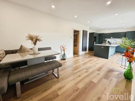 4 bedroom Detached house for sale in Glenbank Close, Lincoln, LN6