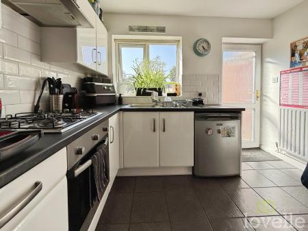 2 bedroom Bungalow to let in Regents Park Close, North Hykeham, LN6