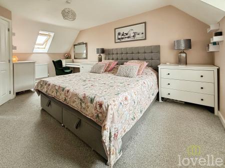 4 bedroom Semi-detached house for sale in Thistle Way, Witham St Hughs, LN6