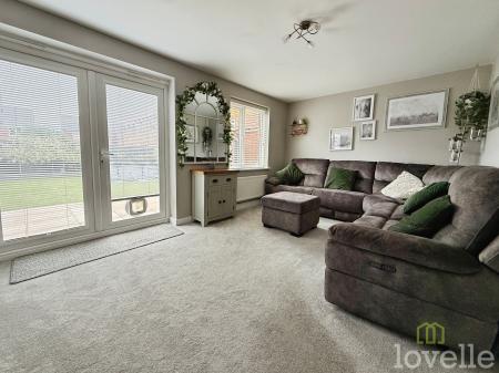 4 bedroom Semi-detached house for sale in Thistle Way, Witham St Hughs, LN6