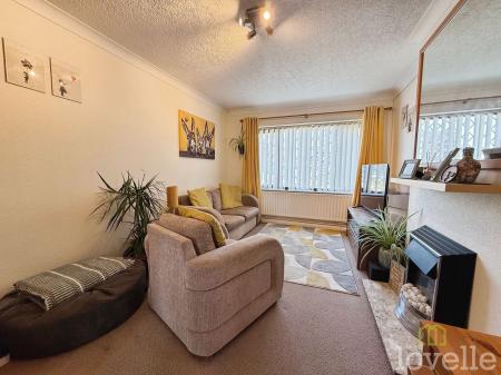 2 bedroom Detached bungalow to let in Regents Park Close, North Hykeham, LN6