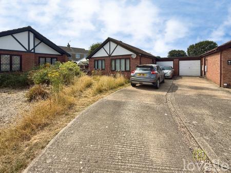 Regents Park Close, North Hykeham, LN6