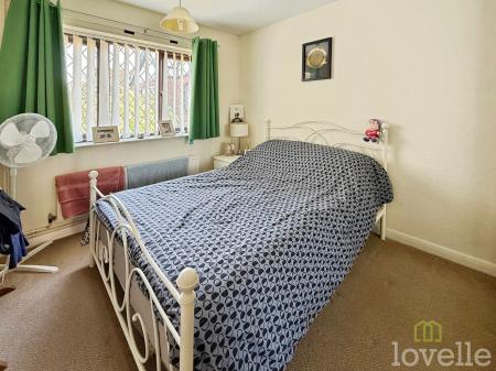 2 bedroom Detached bungalow to let in Regents Park Close, North Hykeham, LN6