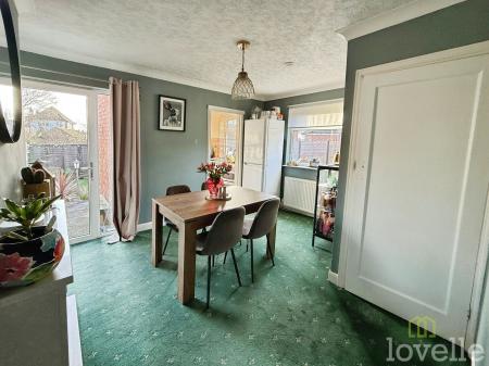 2 bedroom Semi-detached house for sale in Quorn Drive, Lincoln, LN6