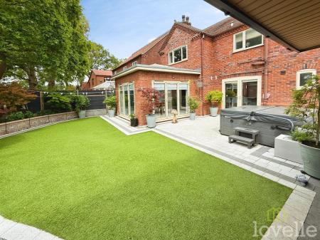 4 bedroom Detached house for sale in Ascot Way, North Hykeham, LN6