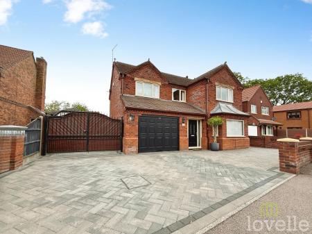 4 bedroom Detached house for sale in Ascot Way, North Hykeham, LN6