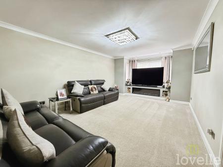 4 bedroom Detached house for sale in Ascot Way, North Hykeham, LN6