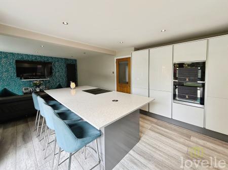 4 bedroom Detached house for sale in Ascot Way, North Hykeham, LN6