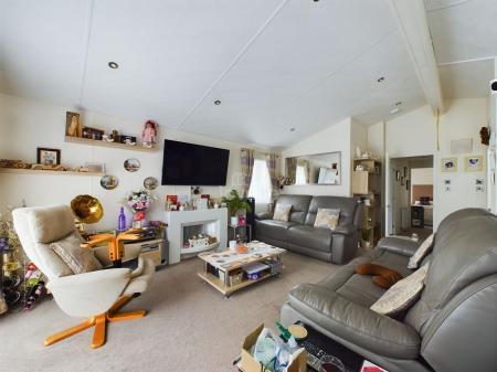 2 bedroom Park home for sale in Newark Road, Aubourn, LN5