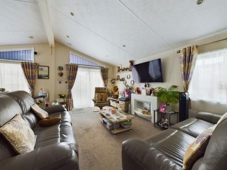 2 bedroom Park home for sale in Newark Road, Aubourn, LN5