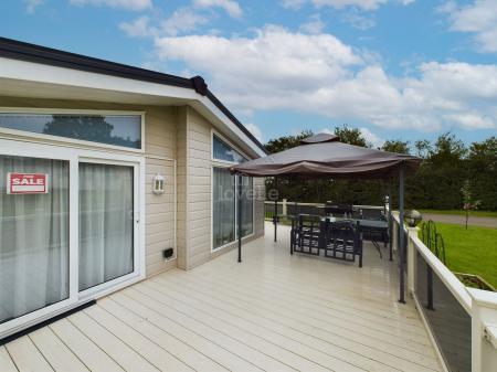 2 bedroom Park home for sale in Newark Road, Aubourn, LN5