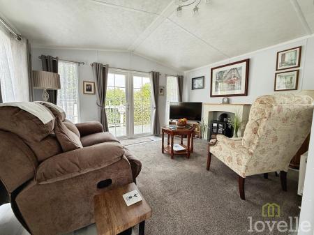 2 bedroom Park home for sale in Newark Road, Aubourn, LN5