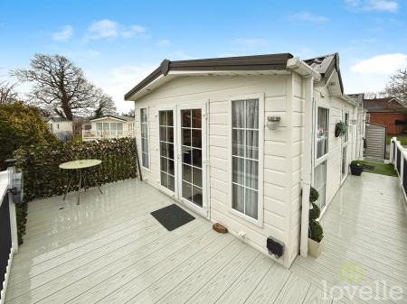 2 bedroom Park home for sale in Newark Road, Aubourn, LN5