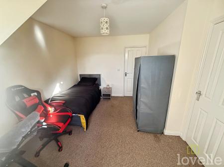 4 bedroom Terraced House for sale in Carnoustie Drive, Lincoln, LN6