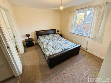 4 bedroom Terraced House for sale in Carnoustie Drive, Lincoln, LN6