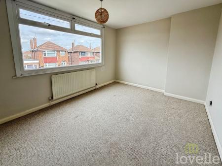 3 bedroom Semi-detached house for sale in Chestnut Road, North Hykeham, LN6