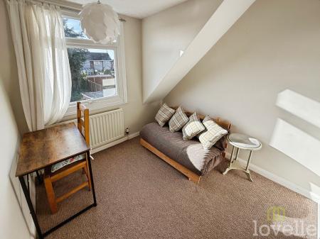 3 bedroom Semi-detached house for sale in Chestnut Road, North Hykeham, LN6