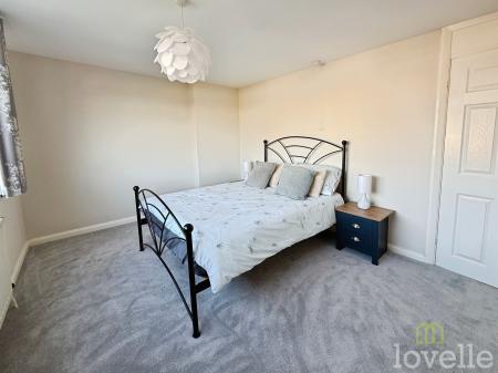 3 bedroom Semi-detached house for sale in Chestnut Road, North Hykeham, LN6