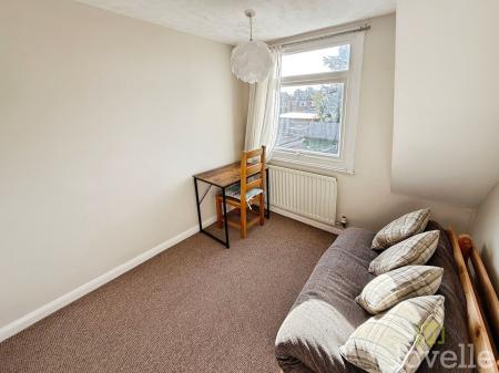 3 bedroom Semi-detached house for sale in Chestnut Road, North Hykeham, LN6