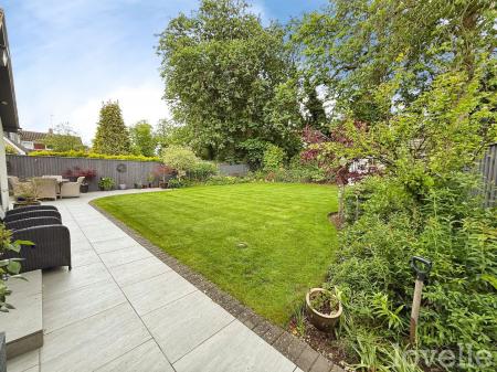 4 bedroom Bungalow for sale in Doddington Road, Lincoln, LN6