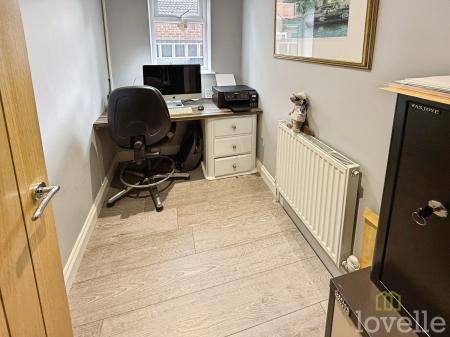 4 bedroom Bungalow for sale in Doddington Road, Lincoln, LN6