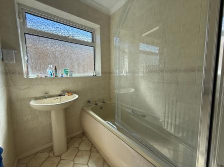3 bedroom Detached bungalow for sale in Derwent Close, North Hykeham, LN6