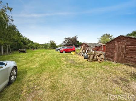 2 bedroom Semi-detached house for sale in Eagle Lane, Thorpe-On-The-Hill, LN6