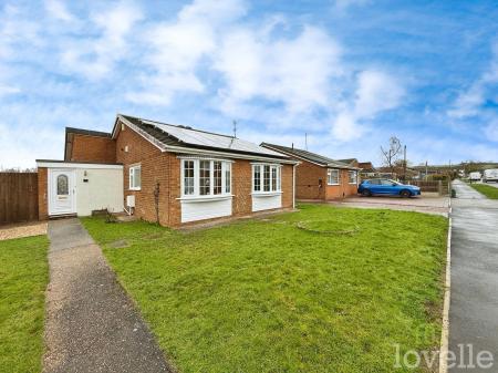 3 bedroom Detached bungalow for sale in Hollywell Road, Lincoln, LN5