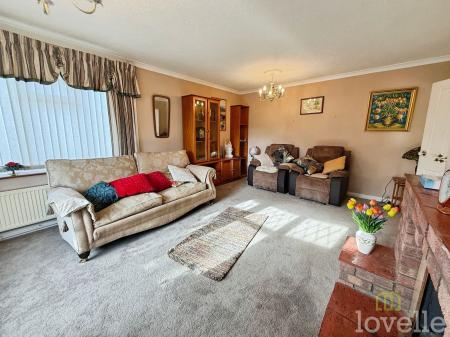 3 bedroom Detached bungalow for sale in Grantham Road, Waddington, LN5