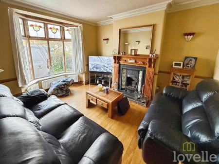 3 bedroom Semi-detached house for sale in Hykeham Road, Lincoln, LN6