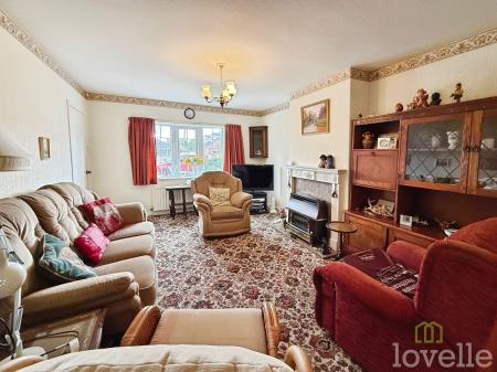 3 bedroom Semi-detached house for sale in Lincoln Road, North Hykeham, LN6