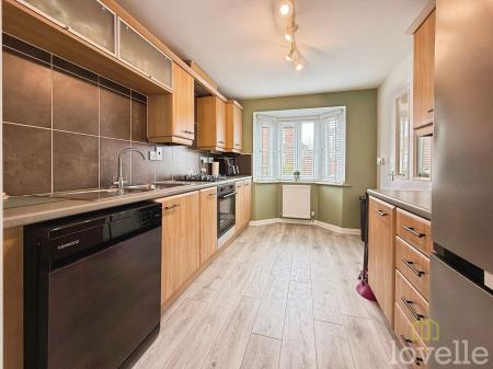 4 bedroom Terraced House for sale in Greenfinch Crescent, Witham St. Hughs, LN6