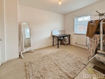 4 bedroom Terraced House for sale in Greenfinch Crescent, Witham St. Hughs, LN6